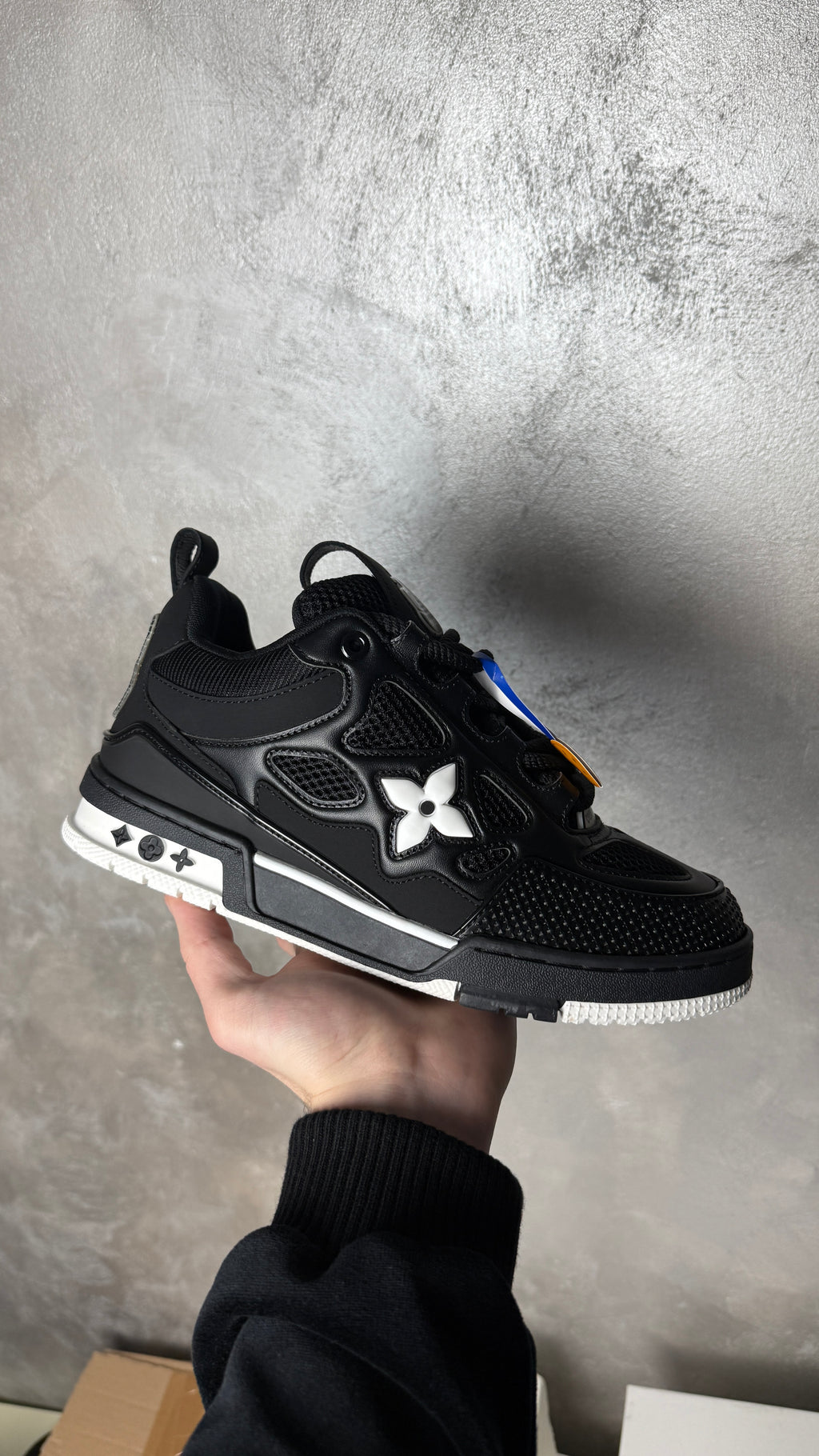 Louis Vuitton Skate Black White