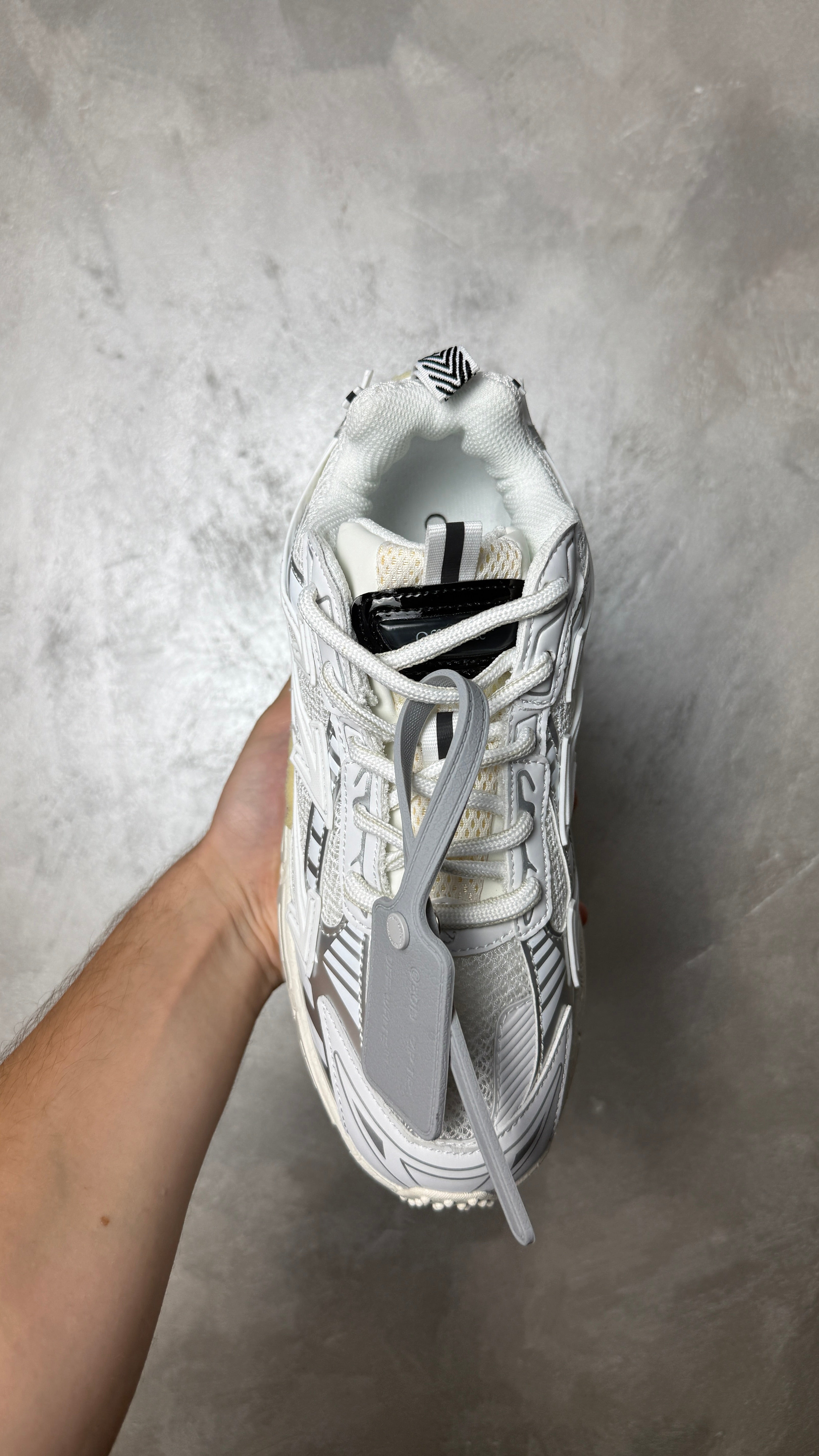 Off-White Be Right Back White