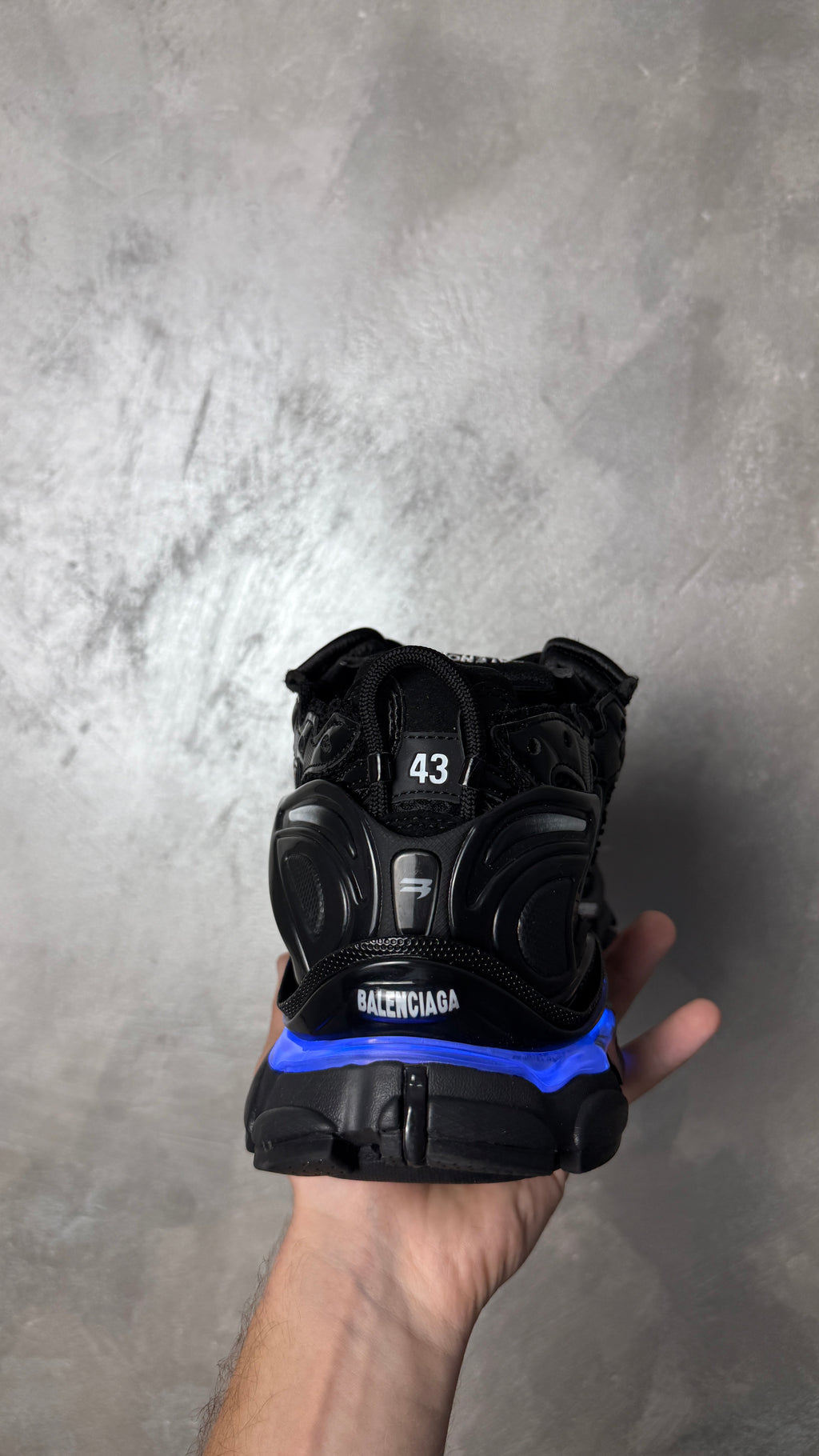 Balenciaga runner LED