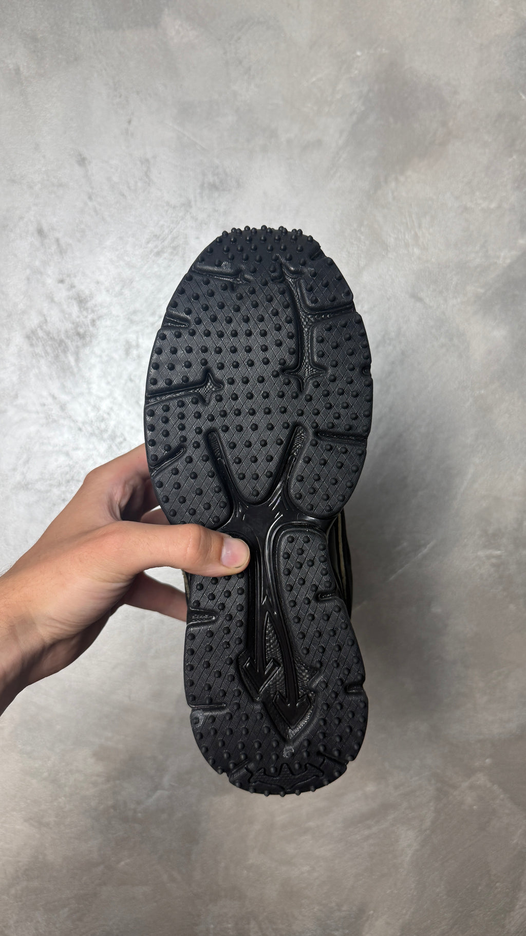 Off-White Be Right Back Black