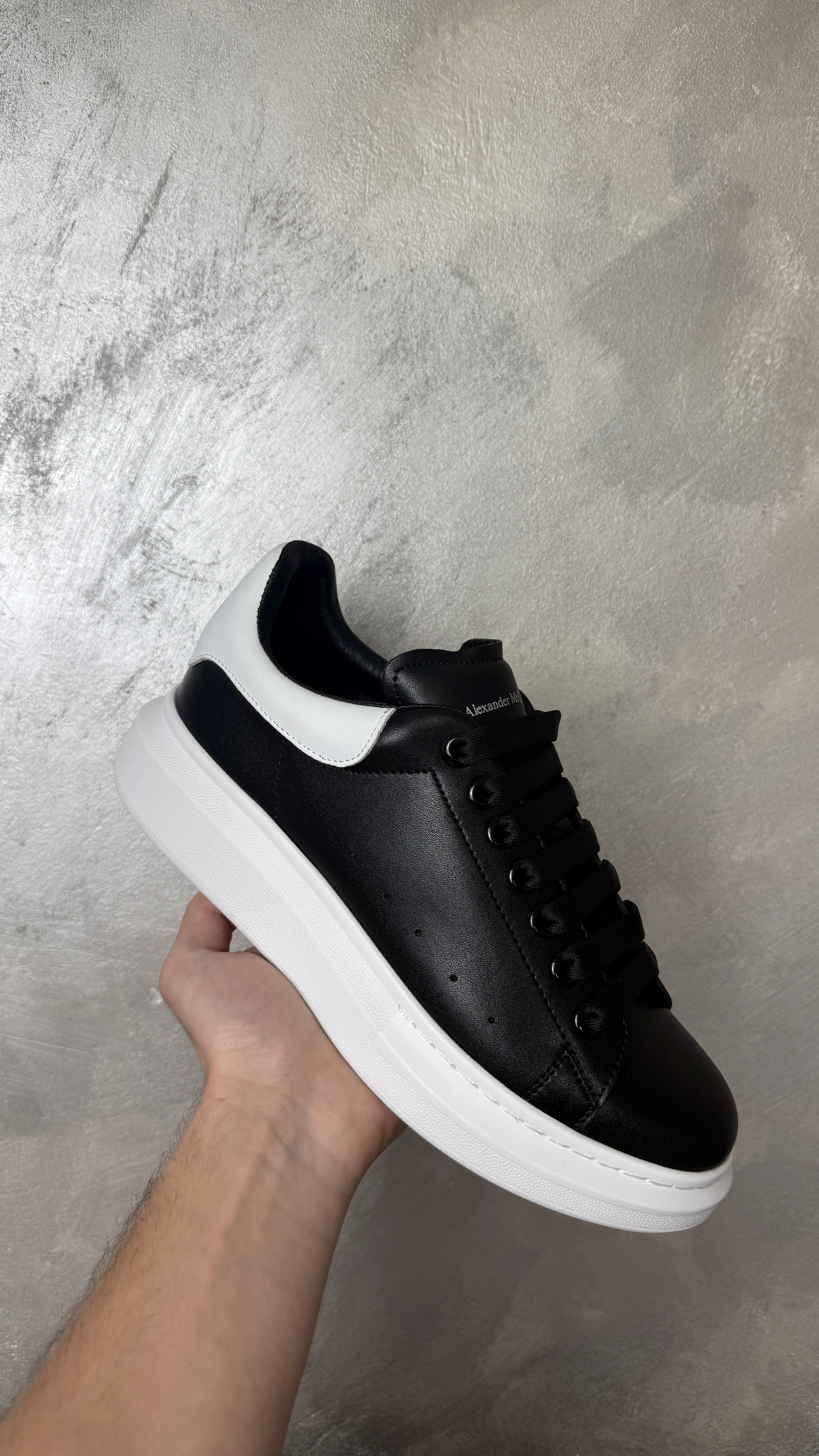 Alexander McQueen Black and white