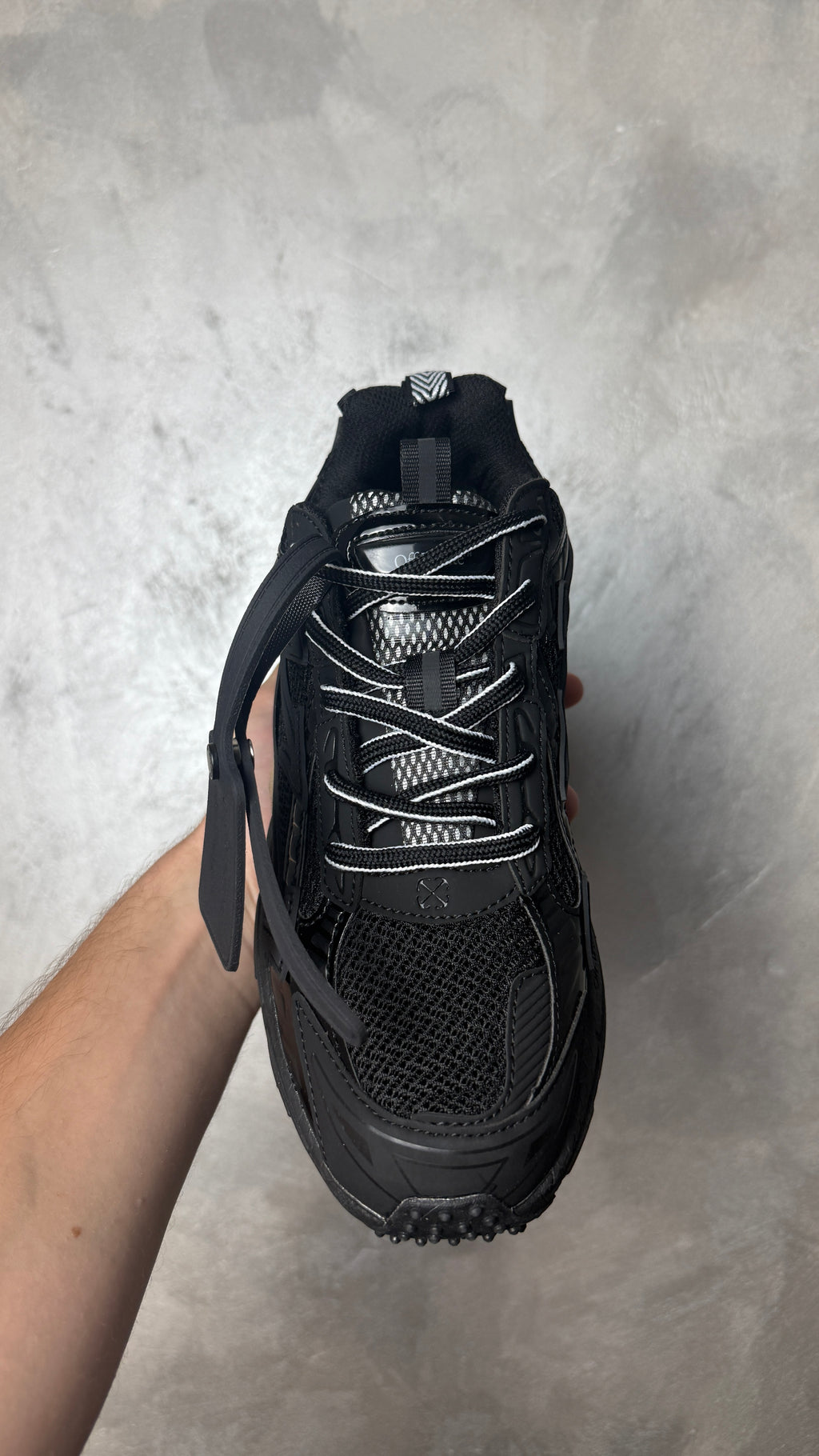Off-White Be Right Back Black