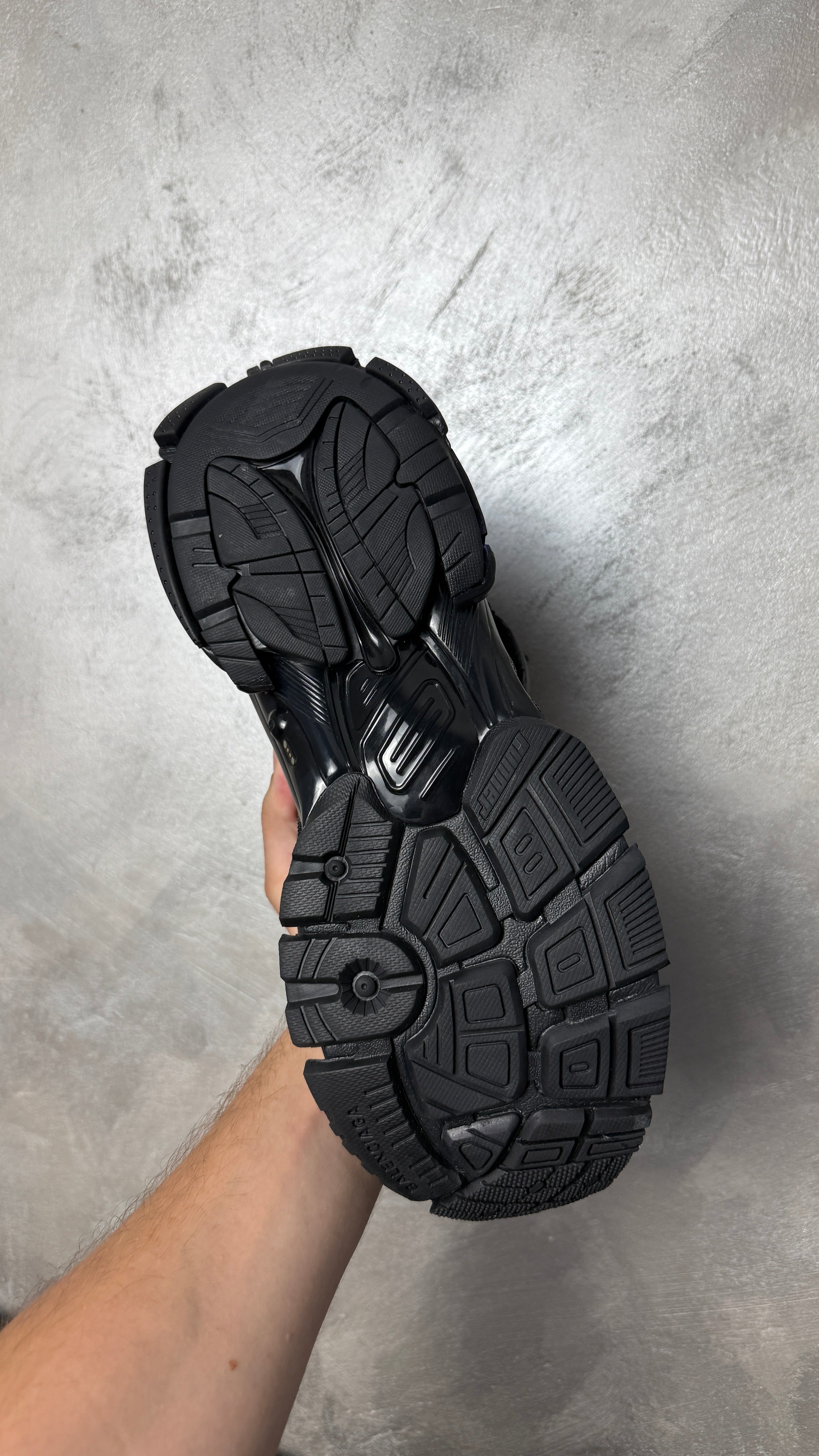 Balenciaga runner LED