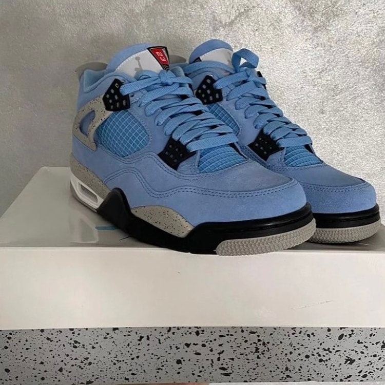 Jordan 4 UNC