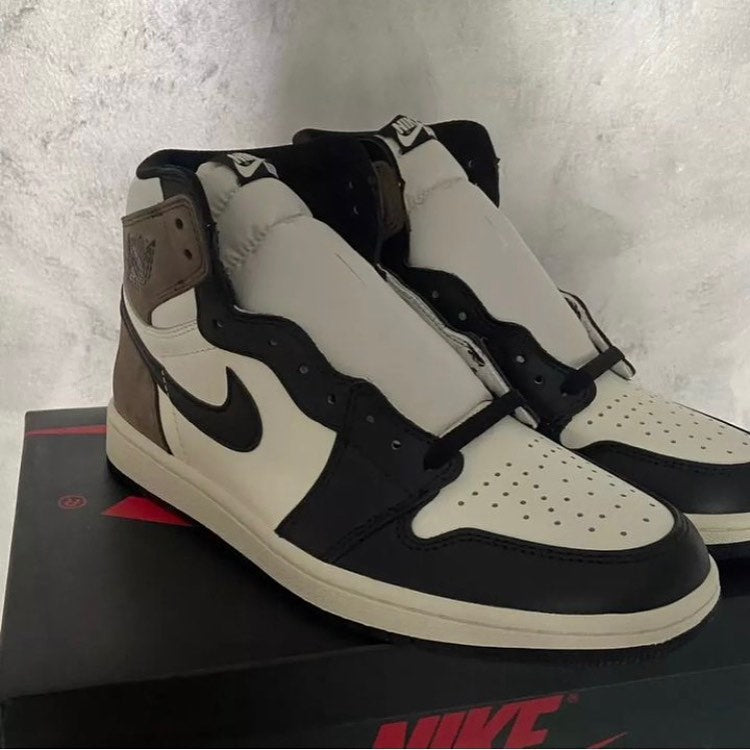 Jordan 1 mocha