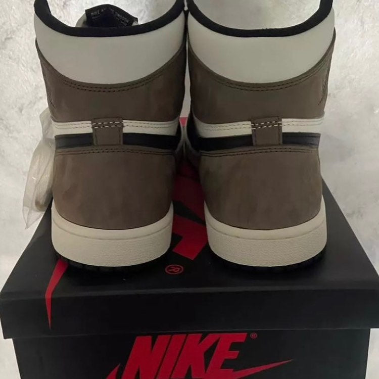 Jordan 1 mocha