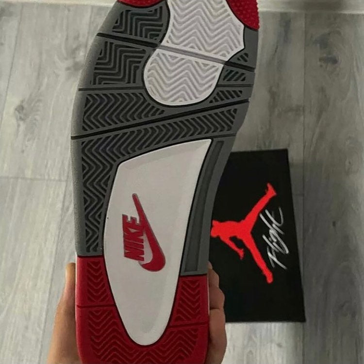 Jordan 4 Bred